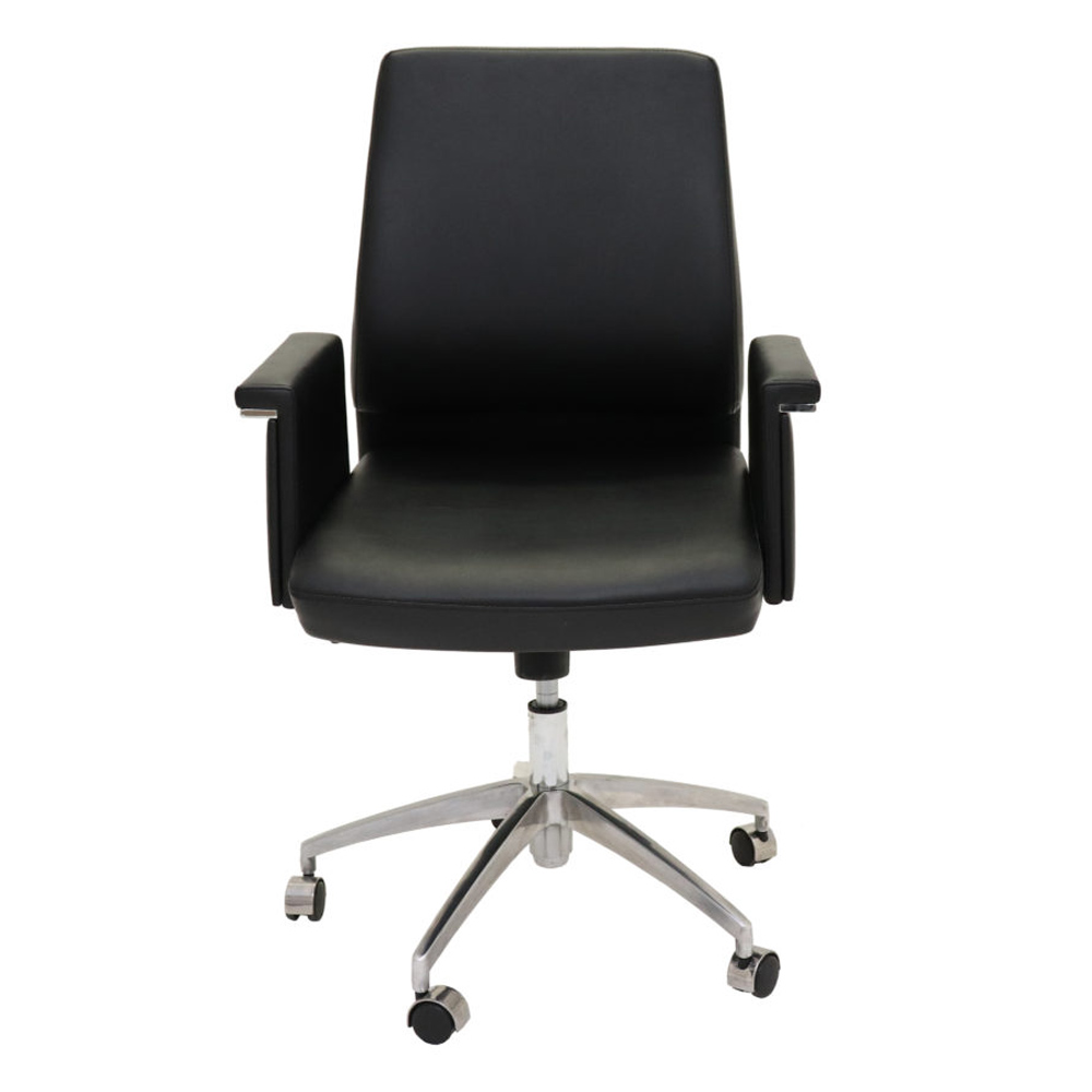 Pelle -3- medium back-executive chair - benchmark